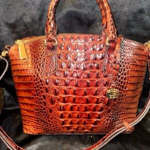 🌹BRAHMIN NEW!🌹Rich Brown Crocodile Embossed NEW!!!!!